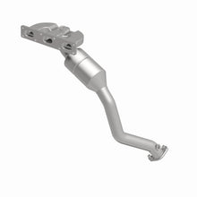 Load image into Gallery viewer, MagnaFlow Direct Fit Catalytic Converter BMW 5 01-03 front