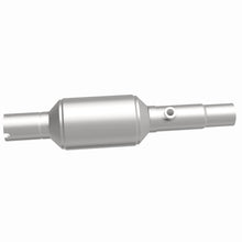Load image into Gallery viewer, MagnaFlow Direct Fit Catalytic Converter 96-98 Jeep Grand Cherokee Underbody
