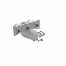 Load image into Gallery viewer, MagnaFlow California DF Catalytic Conv 07-13 BMW 328i L6 3.0LGAS 3.75in Inlet 4in Outlet 2in Dia