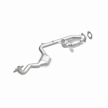 Load image into Gallery viewer, MagnaFlow Direct Fit Catalytic Converter 95-97 Continental 4.6 front