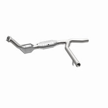 Load image into Gallery viewer, MagnaFlow Direct Fit Catalytic Converter 01 Ford Trucks 4.6L