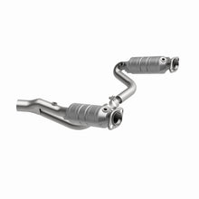 Load image into Gallery viewer, MagnaFlow Direct Fit Catalytic Converter Raider 2006 8 4.7L