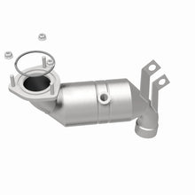 Load image into Gallery viewer, MagnaFlow Direct Fit Catalytic Converter 02-03 Jaguar X-Type Rear