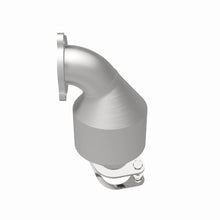 Load image into Gallery viewer, MagnaFlow Direct Fit Catalytic Converter OEM 13-15 Hyundai Veloster 1.6L Underbody