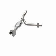 Load image into Gallery viewer, MagnaFlow Direct Fit Catalytic Converter 01 Ford Trucks 4.6L