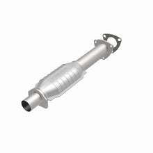 Load image into Gallery viewer, MagnaFlow Direct Fit Catalytic Converter 95-98 GM S10 Pickup 4.3L
