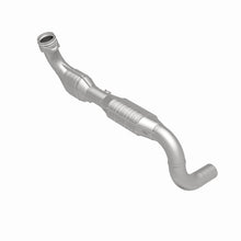 Load image into Gallery viewer, MagnaFlow Direct Fit Catalytic Converter 03-04 Ford Expedition 5.4L V8 Driver Side
