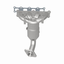 Load image into Gallery viewer, MagnaFlow DF Cat Conv 07 Dodge Caliber 2.4L Manifold AWD/07-10 Jeep Patriot 2.4L Manifold 4WD 49-St