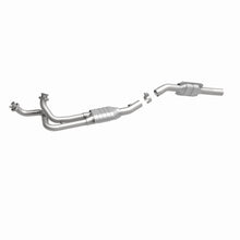Load image into Gallery viewer, MagnaFlow Direct Fit Catalytic Converter 1996 Ford E-150 4.9L