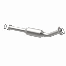 Load image into Gallery viewer, MagnaFlow Direct Fit Catalytic Converter OEM 2003-2004 Toyota Tundra Underbody - 28.75in Length