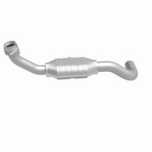 Load image into Gallery viewer, MagnaFlow Direct Fit Catalytic Converter 05 Expedition D/S 5.4 OEM