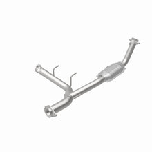 Load image into Gallery viewer, MagnaFlow Direct Fit Catalytic Converter 03-05 Ford Expedition/05-06 Lincoln Navigator 5.4L P/S