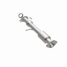 Load image into Gallery viewer, MagnaFlow Direct Fit Catalytic Converter 14-15 Toyota Highlander 3.5L