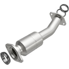 Load image into Gallery viewer, MagnaFlow Direct Fit Catalytic Converter 11-15 Sienna 3.5 Underbody