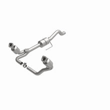 Load image into Gallery viewer, MagnaFlow Direct Fit Catalytic Converter 00-03 Durango 4WD 4.7L