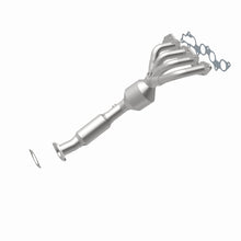 Load image into Gallery viewer, MagnaFlow Direct Fit Catalytic Converter 05-06 Ford Focus 2.0L