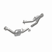 Load image into Gallery viewer, MagnaFlow Direct Fit Catalytic Converter 96-99 Taurus 3.0L