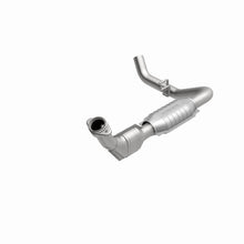 Load image into Gallery viewer, MagnaFlow Direct Fit Catalytic Converter 99-00 Ford Trucks 5.4L