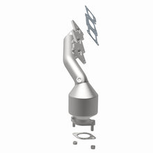Load image into Gallery viewer, MagnaFlow Direct Fit Catalytic Converter 2007-2009 Sorento 3.3 3.8 L Manifold