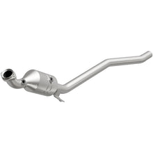 Load image into Gallery viewer, MagnaFlow Direct Fit Catalytic Converter 2006-2011 R350 3.5 L Underbody