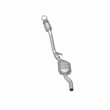 Load image into Gallery viewer, MagnaFlow Direct Fit Catalytic Converter 03 Volkswagen Passat 2.8L