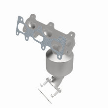 Load image into Gallery viewer, MagnaFlow DF Cat. Conv05-06 Hyundai Santa Fe/05-09 Tucson / 05-08 Kia Sportage D/S Manifold