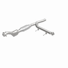 Load image into Gallery viewer, MagnaFlow Direct Fit Catalytic Converter F150 Truck 97-98 V8 4.6L 2W