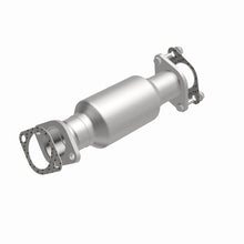 Load image into Gallery viewer, MagnaFlow Direct Fit Catalytic Converter 2011 Kia Sorento 3.5 Underbody