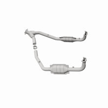 Load image into Gallery viewer, MagnaFlow DF Cat. Conv 97 Land Rover Defender 90 4.0L Y-Pipe Assy / 96-99 Discovery 4.0L Y-Pipe Assy