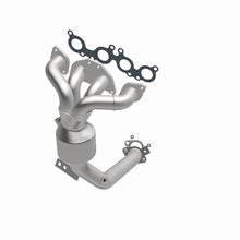 Load image into Gallery viewer, MagnaFlow Direct Fit Catalytic Converter 05-11 Volvo XC90 4.4L Front