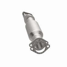 Load image into Gallery viewer, MagnaFlow Direct Fit Catalytic Converter 2011 Kia Sorento 3.5 Underbody