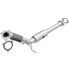 Load image into Gallery viewer, MagnaFlow Direct Fit Catalytic Conv Volvo 02-04 S60 2.3L/S60 2.4L Turbo / 02-04 V70 2.3L/2.4L Turbo