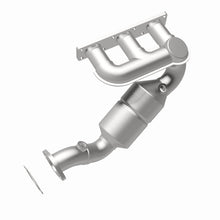 Load image into Gallery viewer, MagnaFlow Direct Fit Catalytic Converter BMW 5 99-00 Rear
