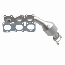 Load image into Gallery viewer, MagnaFlow Direct Fit Catalytic Converter 2009 Kia Borrego 3.8L Passenger Side