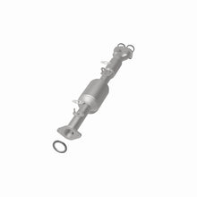 Load image into Gallery viewer, MagnaFlow Direct Fit Catalytic Converter 91-95 Toyota Previa 2.4L