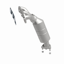 Load image into Gallery viewer, MagnaFlow Direct Fit Catalytic Converter 04-05 Suz Verona2.5 Manifold Rear