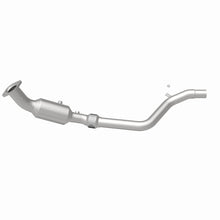 Load image into Gallery viewer, MagnaFlow DF Catalytic Conv 05-07 Chrysler 300 D/S / 06-07 Dodge Charger D/S / 05-07 Magnum D/S
