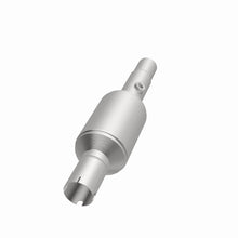 Load image into Gallery viewer, MagnaFlow Direct Fit Catalytic Converter 96-98 Jeep Grand Cherokee Underbody