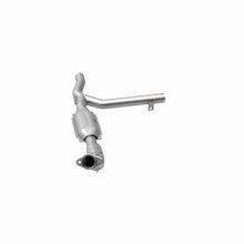 Load image into Gallery viewer, MagnaFlow Direct Fit Catalytic Converter 01 Ford Trucks 4.6L