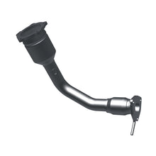 Load image into Gallery viewer, MagnaFlow Direct Fit Catalytic Converter 01-02 Sportage mani OEM