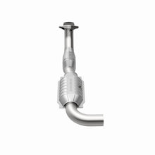 Load image into Gallery viewer, MagnaFlow Direct Fit Catalytic Converter 01 Ford Trucks 4.6L