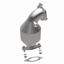 Load image into Gallery viewer, MagnaFlow Direct Fit Catalytic Converter OEM 13-15 Hyundai Veloster 1.6L Underbody