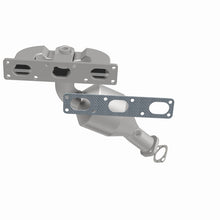 Load image into Gallery viewer, MagnaFlow Direct Fit Catalytic Converter 99-00 BMW Z3 L6 2.8L Rear Manifold