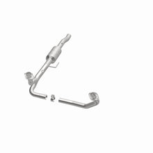 Load image into Gallery viewer, MagnaFlow Direct Fit Catalytic Converter 00 Dodge Durango 5.2/5.9L