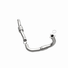 Load image into Gallery viewer, MagnaFlow Direct Fit Catalytic Converter 01-02 2500HD 8.1 Driver Side
