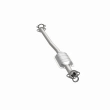Load image into Gallery viewer, MagnaFlow Direct Fit Catalytic Converter Chevrolet-Geo 2001