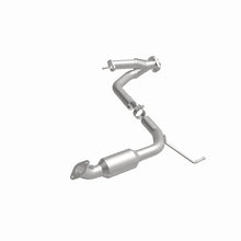 Load image into Gallery viewer, MagnaFlow Direct Fit Catalytic Converter 05-09 Toyota Tacoma 4.0L D/S Rear (49 State)
