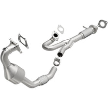Load image into Gallery viewer, MagnaFlow Direct Fit Catalytic Converter 2010-2011 SRX 3 L Underbody