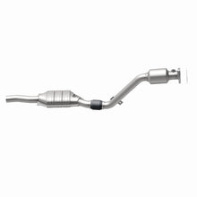 Load image into Gallery viewer, MagnaFlow Direct Fit Catalytic Converter 03 Volkswagen Passat 2.8L