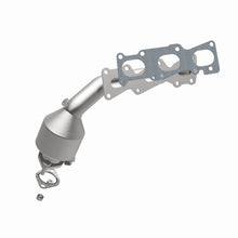 Load image into Gallery viewer, MagnaFlow Direct Fit Catalytic Converter 2007-2009 Sorento 3.3 3.8 L Manifold